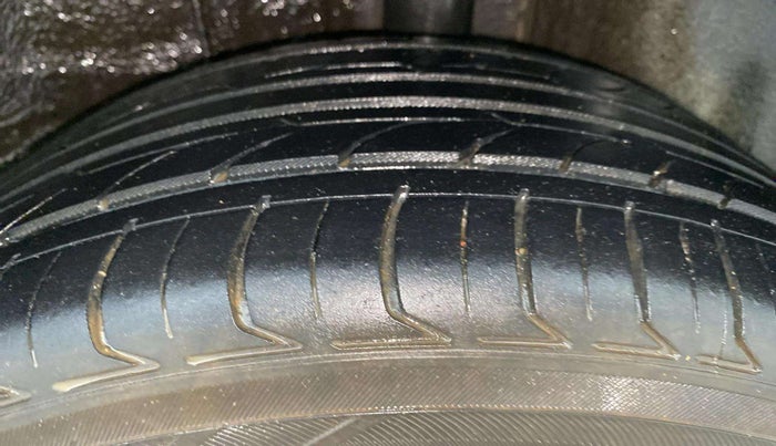 2020 Tata ALTROZ XZ PETROL, Petrol, Manual, 66,544 km, Left Rear Tyre Tread