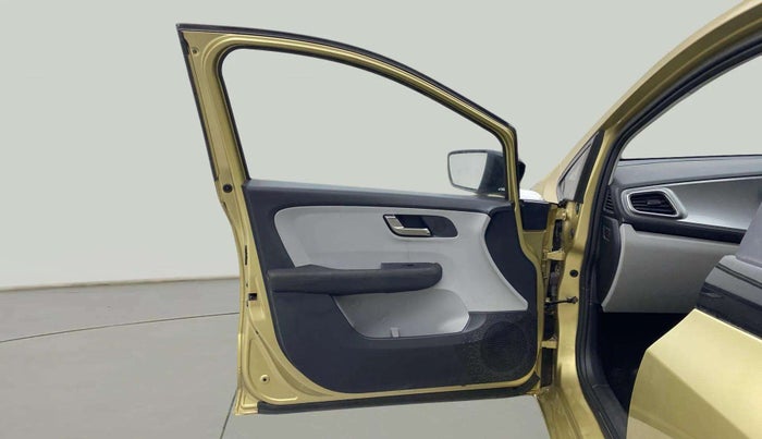 2020 Tata ALTROZ XZ PETROL, Petrol, Manual, 66,544 km, LHS Front Door