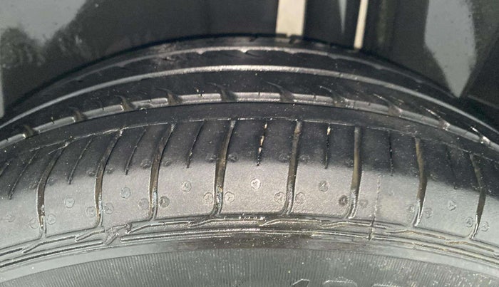 2024 Maruti Ciaz ZETA 1.5 SHVS MT PETROL, Petrol, Manual, 13,565 km, Left Rear Tyre Tread