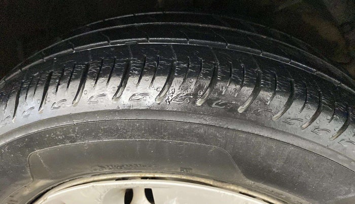 2021 Maruti Baleno SIGMA PETROL 1.2, CNG, Manual, 34,054 km, Right Front Tyre Tread