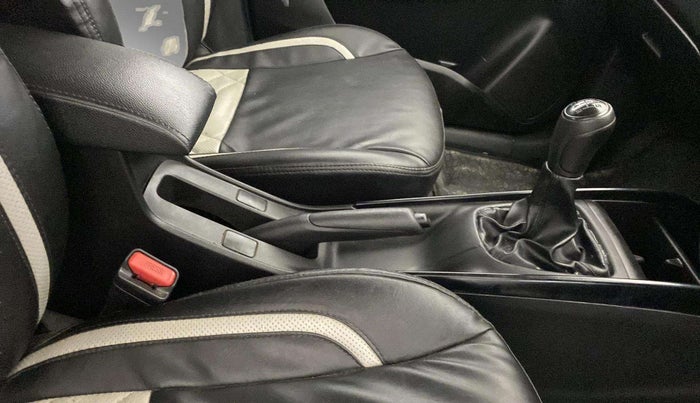 2021 Maruti Baleno SIGMA PETROL 1.2, CNG, Manual, 34,054 km, Gear Lever
