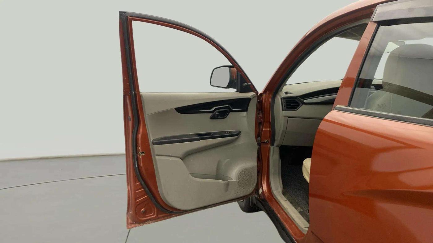2016 Mahindra Kuv100 K4 6 STR, Petrol, Manual, 36,494 km, LHS Front Door