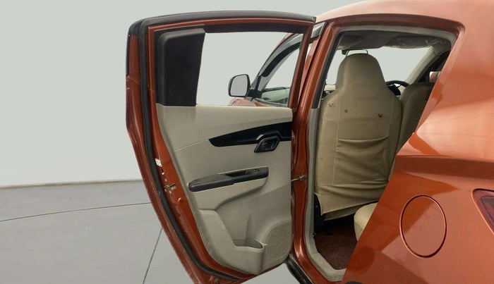 2016 Mahindra Kuv100 K4 6 STR, Petrol, Manual, 36,480 km, LHS Rear Door