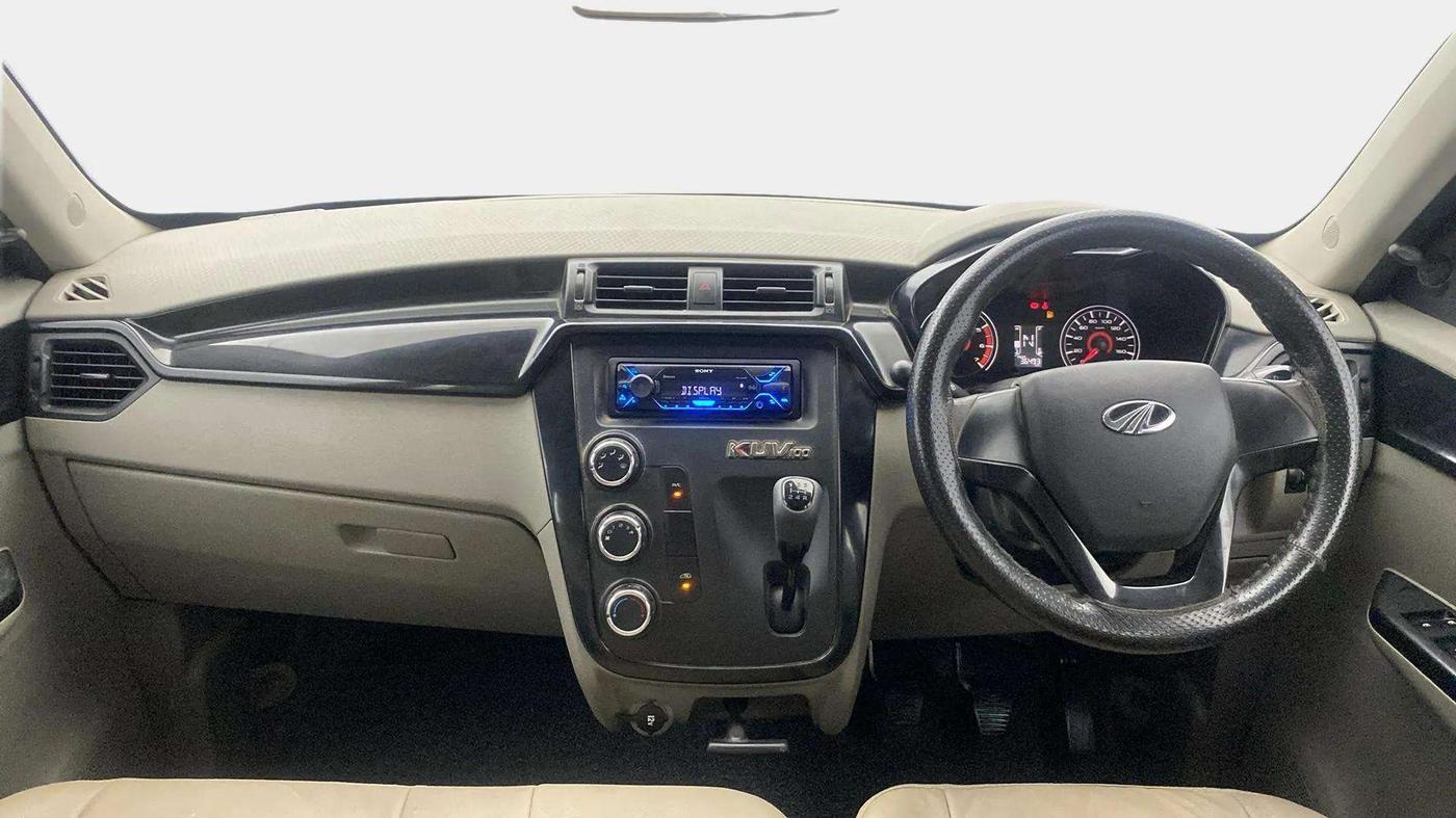 2016 Mahindra Kuv100 K4 6 STR, Petrol, Manual, 36,494 km, Dashboard