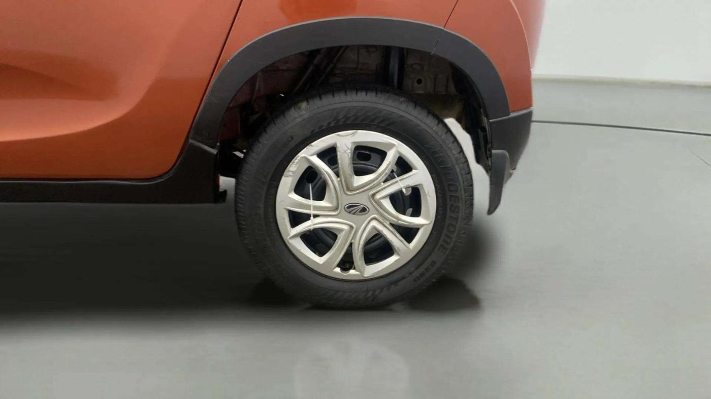2016 Mahindra Kuv100 K4 6 STR, Petrol, Manual, 36,494 km, Left Rear Wheel