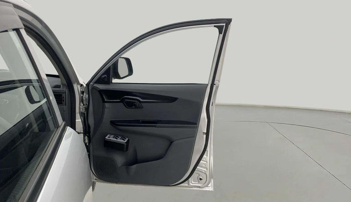 2020 Mahindra KUV 100 NXT K2+ P 6 STR, Petrol, Manual, 11,071 km, RHS Front Door