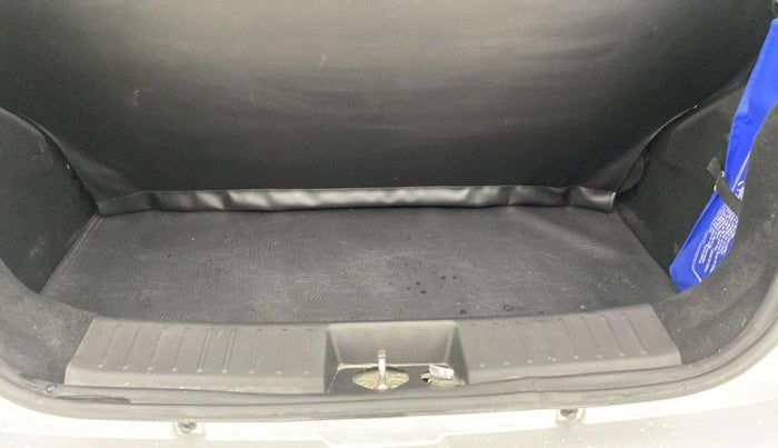 2020 Mahindra KUV 100 NXT K2+ P 6 STR, Petrol, Manual, 11,071 km, Boot Open Zoomed View