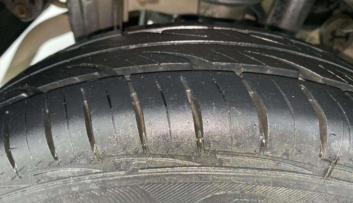 2017 Maruti Alto 800 LXI, Petrol, Manual, 59,703 km, Right Rear Tyre Tread