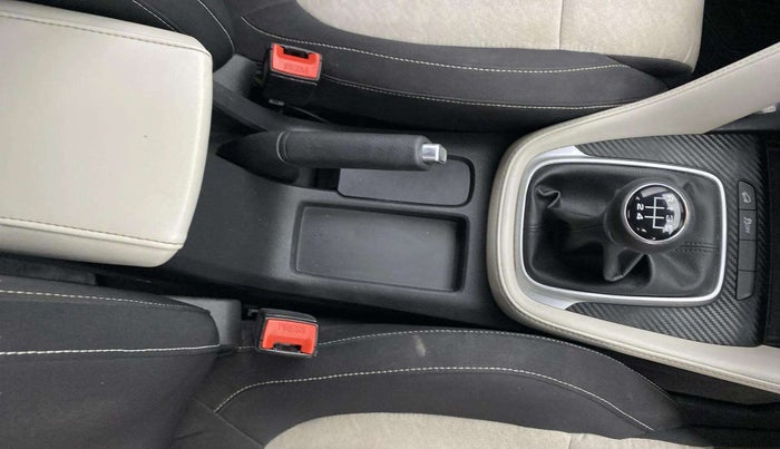 2022 MG ASTOR SUPER 1.5 MT, Petrol, Manual, 20,554 km, Gear Lever