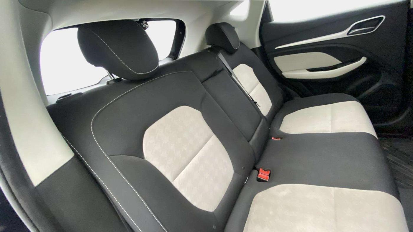 2022 MG ASTOR SUPER 1.5 MT, Petrol, Manual, 20,554 km, Right Side Rear Door Cabin