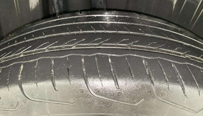 2023 Maruti FRONX ALPHA 1.0 TURBO MT, Petrol, Manual, 16,619 km, Right Rear Tyre Tread