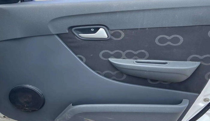 2016 Maruti Alto 800 LXI, Petrol, Manual, 53,126 km, Driver Side Door Panels Control
