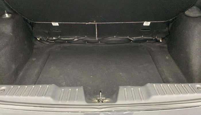 2023 Tata ALTROZ XMS PETROL, Petrol, Manual, 17,990 km, Boot Inside
