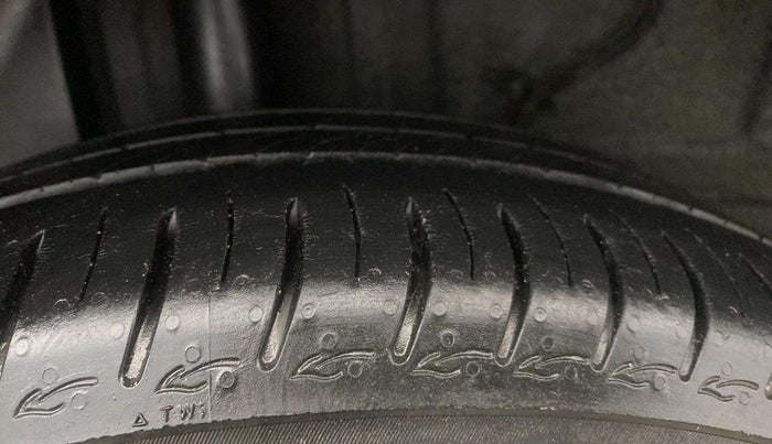 2023 Tata ALTROZ XMS PETROL, Petrol, Manual, 17,990 km, Right Rear Tyre Tread