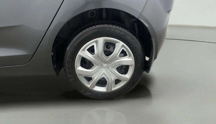 2023 Tata ALTROZ XMS PETROL, Petrol, Manual, 17,990 km, Left Rear Wheel
