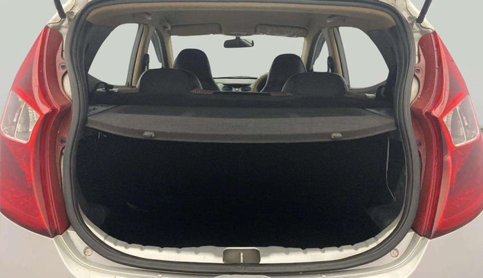 2014 Hyundai Eon MAGNA +, Petrol, Manual, 94,991 km, Boot Inside