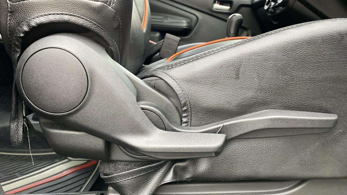 2024 Maruti Celerio ZXI PLUS, Petrol, Manual, 7,876 km, Driver Side Adjustment Panel