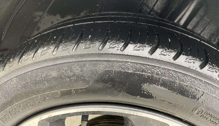 2021 Tata ALTROZ XZ (O) PETROL, CNG, Manual, 78,883 km, Right Rear Tyre Tread