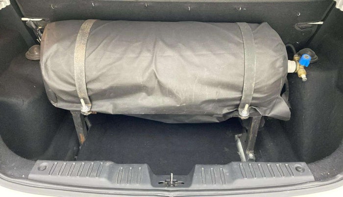 2021 Tata ALTROZ XZ (O) PETROL, CNG, Manual, 78,883 km, Boot Inside