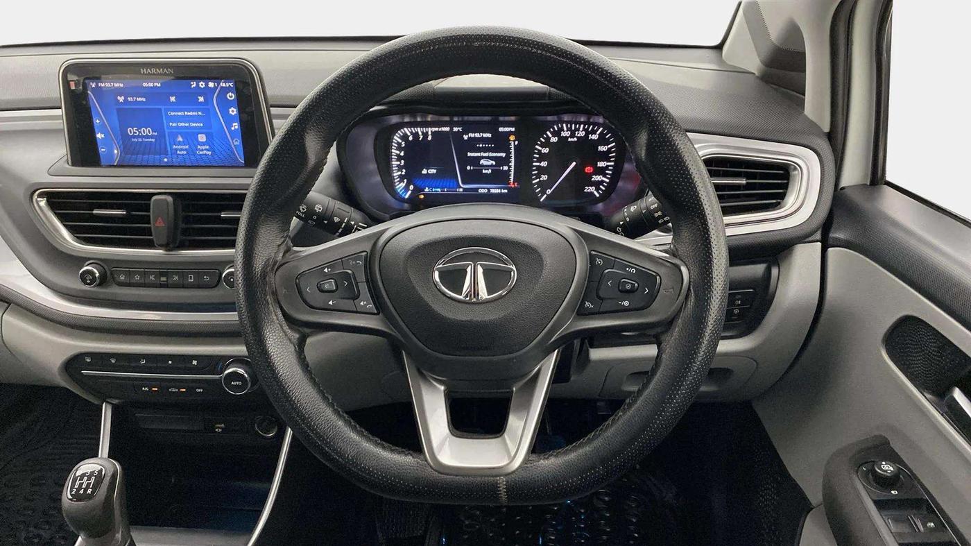 2021 Tata ALTROZ XZ (O) PETROL, CNG, Manual, 76,947 km, Steering Wheel Close Up