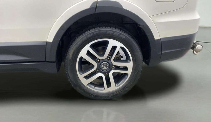 2017 Tata Hexa XT 4X2 6 STR, Diesel, Manual, 82,335 km, Left Rear Wheel