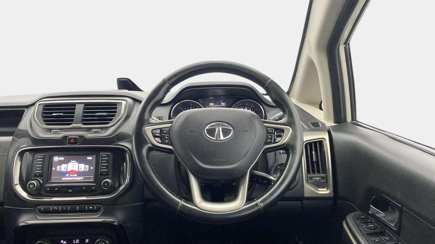 2017 Tata Hexa XT 4X2 6 STR, Diesel, Manual, 82,335 km, Steering Wheel Close Up