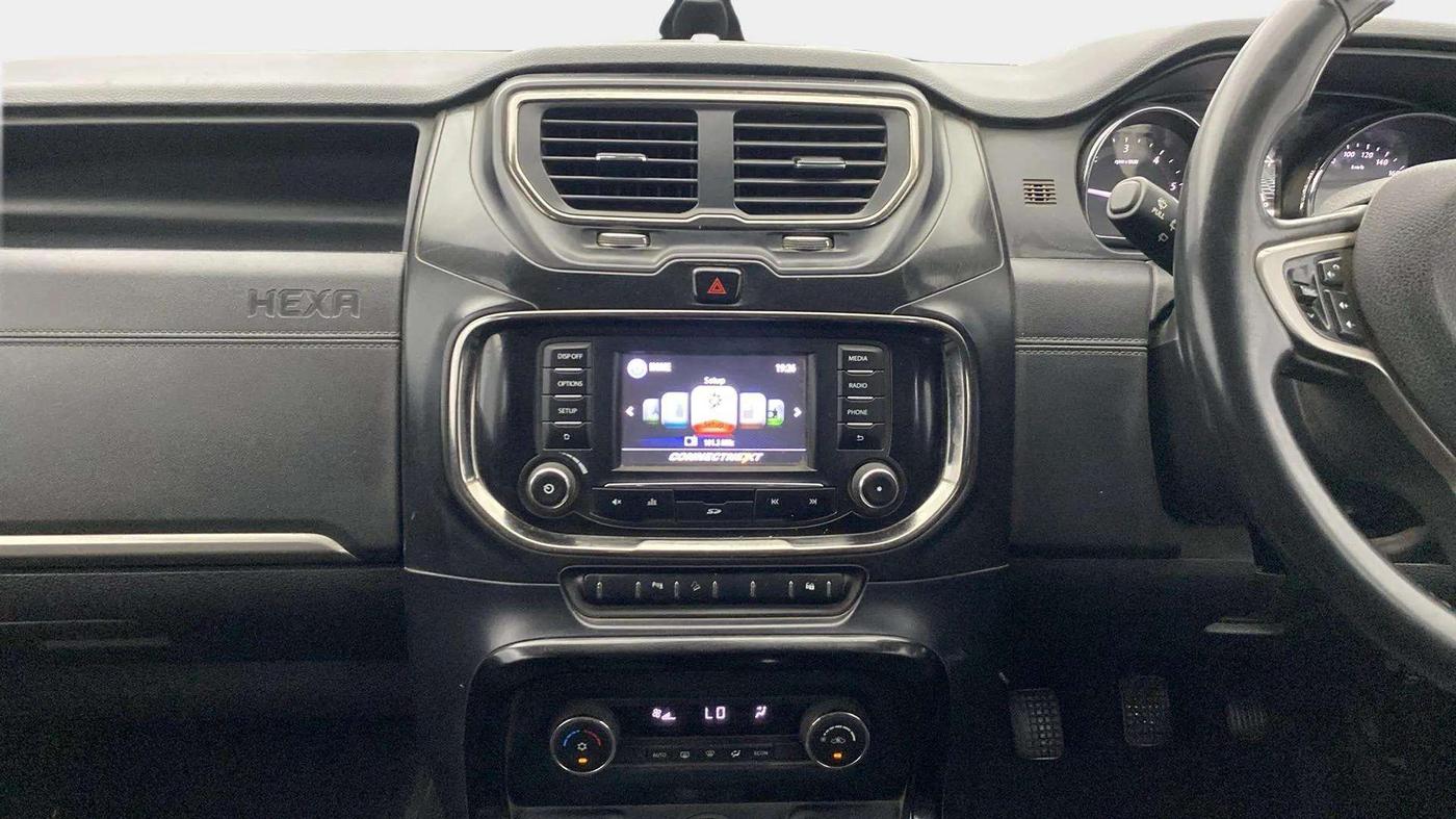 2017 Tata Hexa XT 4X2 6 STR, Diesel, Manual, 82,335 km, Air Conditioner