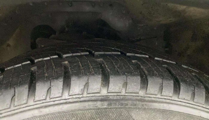 2017 Tata Hexa XT 4X2 6 STR, Diesel, Manual, 82,335 km, Left Front Tyre Tread