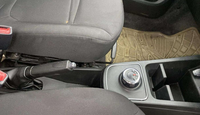 2021 Renault Kwid RXL 1.0 AMT, Petrol, Automatic, 33,446 km, Gear Lever