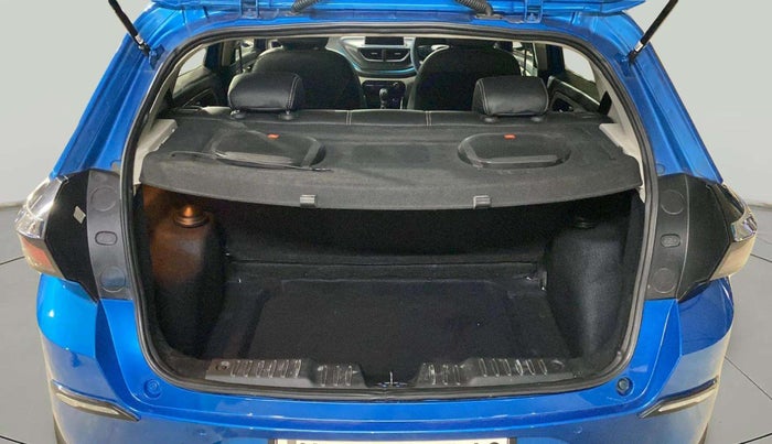 2021 Tata ALTROZ XZ PLUS PETROL, Petrol, Manual, 33,192 km, Boot Inside