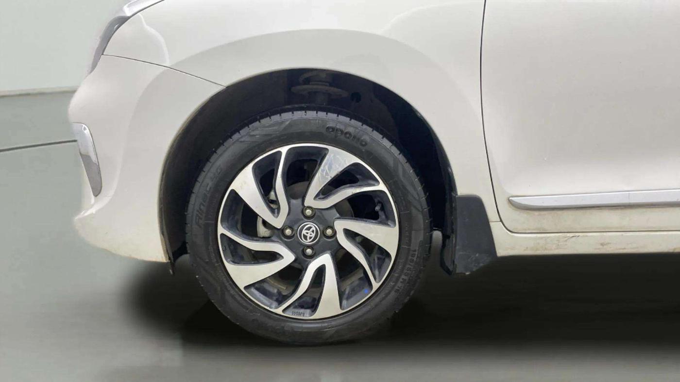 2021 Toyota Glanza G, Petrol, Manual, 17,891 km, Left Front Wheel