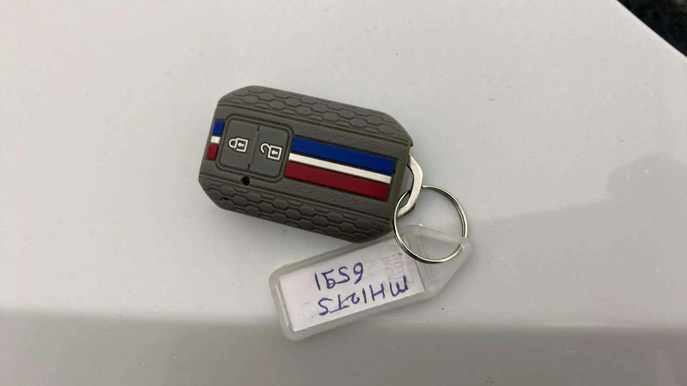 2021 Toyota Glanza G, Petrol, Manual, 17,891 km, Key Close Up