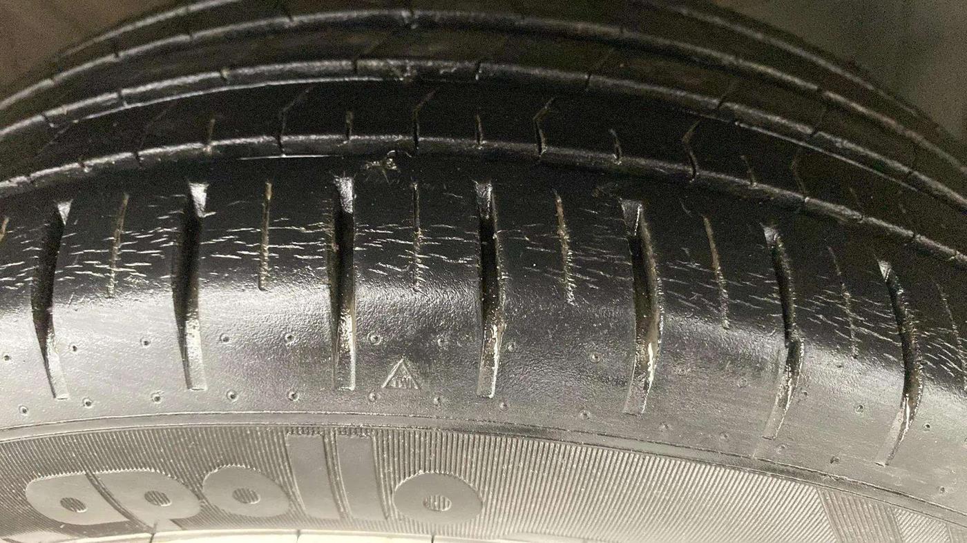2021 Toyota Glanza G, Petrol, Manual, 17,891 km, Right Front Tyre Tread