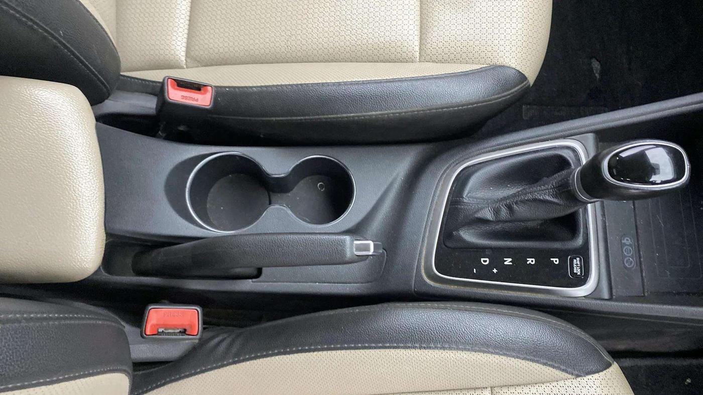2021 Hyundai Verna SX (O) 1.5 VTVT IVT, Petrol, Automatic, 66,421 km, Gear Lever
