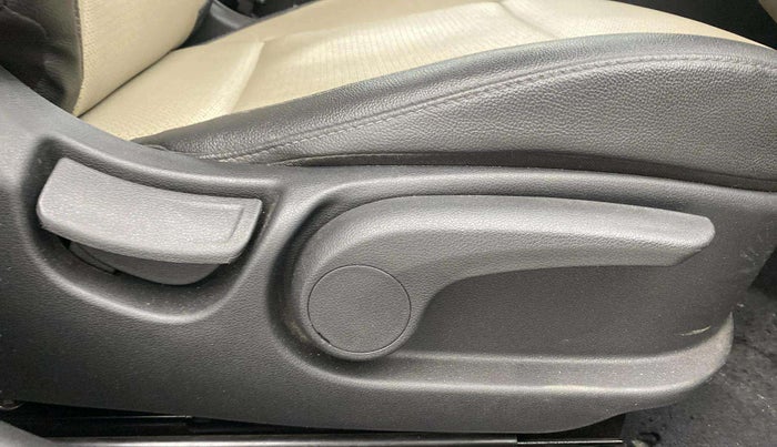 2021 Hyundai Verna SX (O) 1.5 VTVT IVT, Petrol, Automatic, 66,366 km, Driver Side Adjustment Panel
