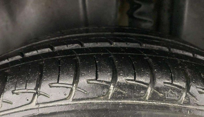 2018 Maruti Ciaz DELTA 1.4 MT PETROL, Petrol, Manual, 55,366 km, Left Rear Tyre Tread
