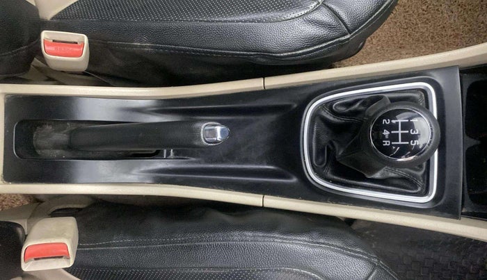 2018 Maruti Ciaz DELTA 1.4 MT PETROL, Petrol, Manual, 55,366 km, Gear Lever