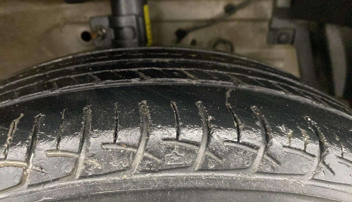 2018 Maruti Ciaz DELTA 1.4 MT PETROL, Petrol, Manual, 55,366 km, Right Front Tyre Tread