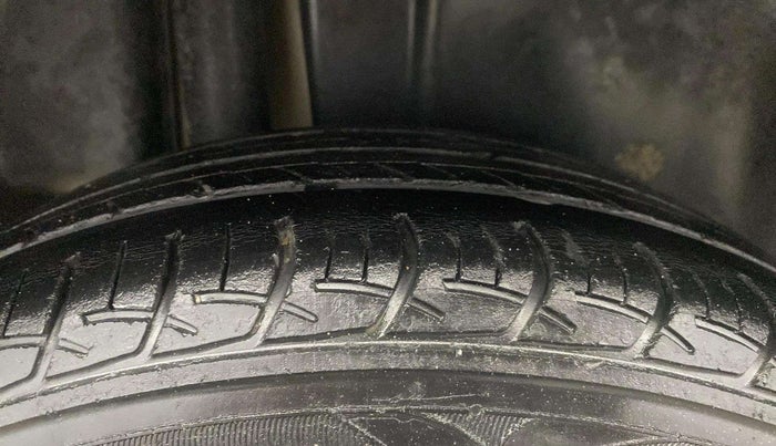 2018 Maruti Ciaz DELTA 1.4 MT PETROL, Petrol, Manual, 55,366 km, Right Rear Tyre Tread