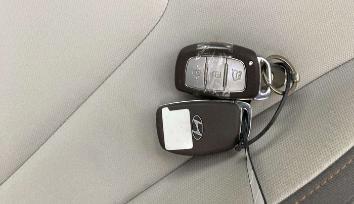 2024 Hyundai Creta 1.5 S (O) MPi iVT, Petrol, Automatic, 8,616 km, Key Close Up