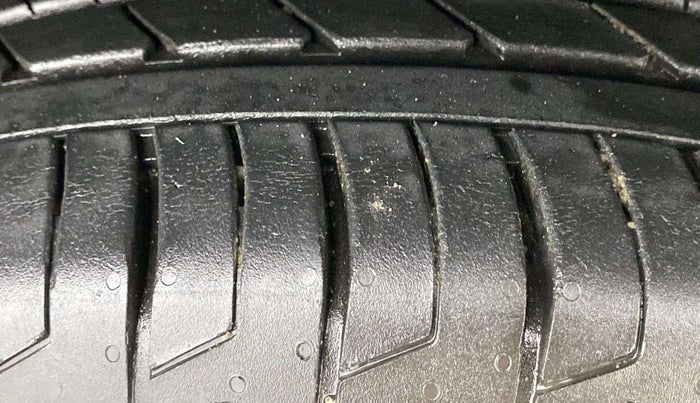 2024 Hyundai Creta 1.5 S (O) MPi iVT, Petrol, Automatic, 8,616 km, Right Front Tyre Tread