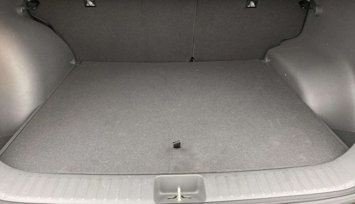 2024 Hyundai Creta 1.5 S (O) MPi iVT, Petrol, Automatic, 8,616 km, Boot Open Zoomed View