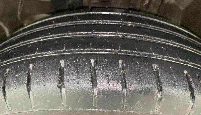 2023 Tata PUNCH Creative Flagship Dual Tone AMT, Petrol, Automatic, 43,646 km, Left Front Tyre Tread