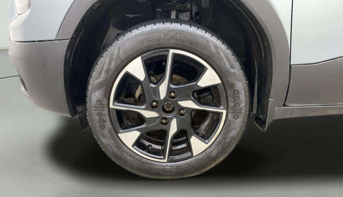 2023 Tata PUNCH Creative Flagship Dual Tone AMT, Petrol, Automatic, 43,646 km, Left Front Wheel