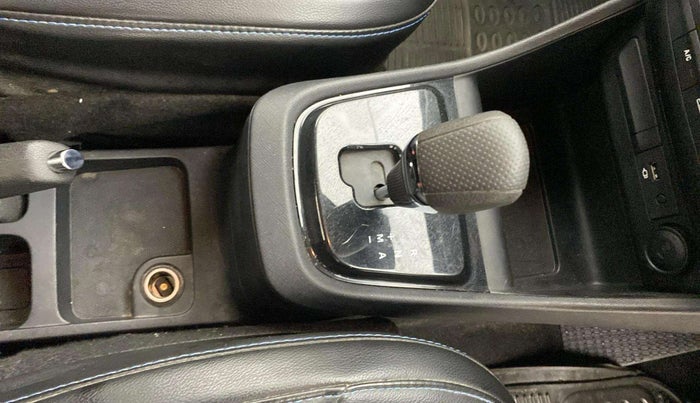 2023 Tata PUNCH Creative Flagship Dual Tone AMT, Petrol, Automatic, 43,646 km, Gear Lever
