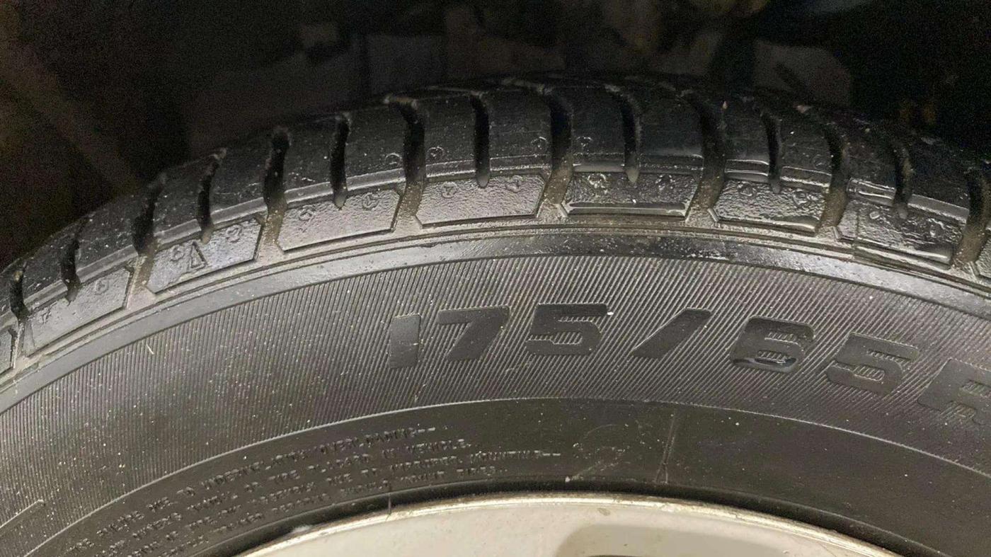 2016 Ford Figo Aspire TITANIUM1.5 DIESEL, Diesel, Manual, 74,356 km, Left Front Tyre Tread