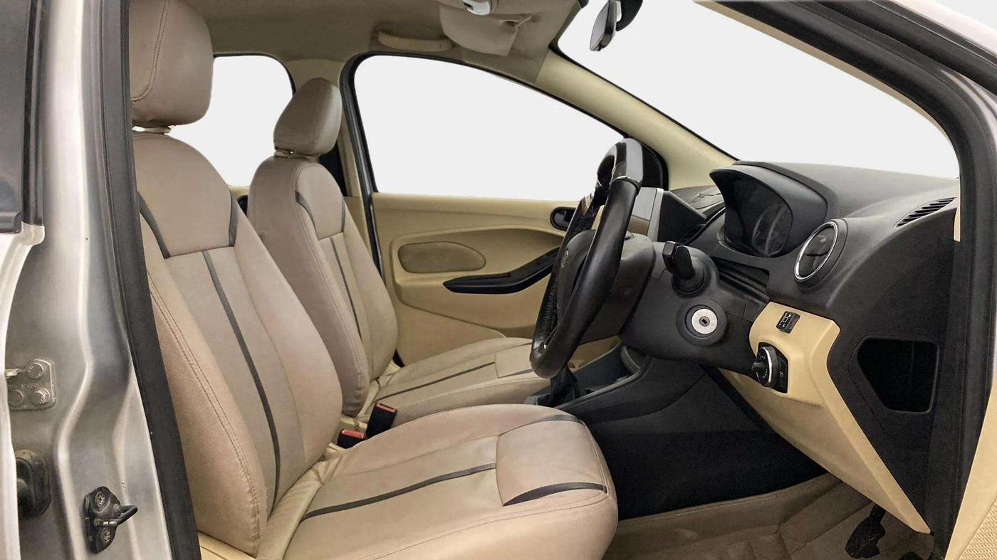 2016 Ford Figo Aspire TITANIUM1.5 DIESEL, Diesel, Manual, 74,356 km, Right Side Front Door Cabin