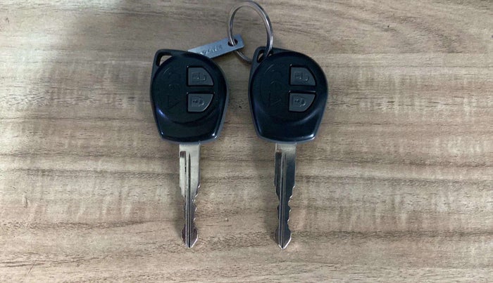 2023 Maruti Baleno SIGMA PETROL 1.2, Petrol, Manual, 28,426 km, Key Close Up