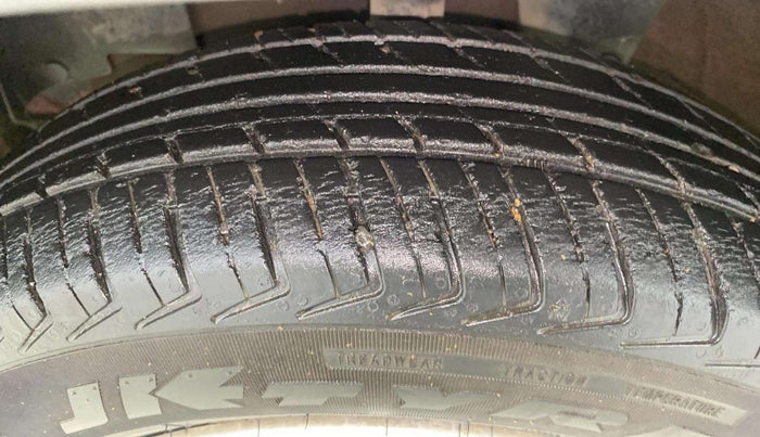 2016 Renault Kwid RXT 0.8, Petrol, Manual, 58,786 km, Left Front Tyre Tread