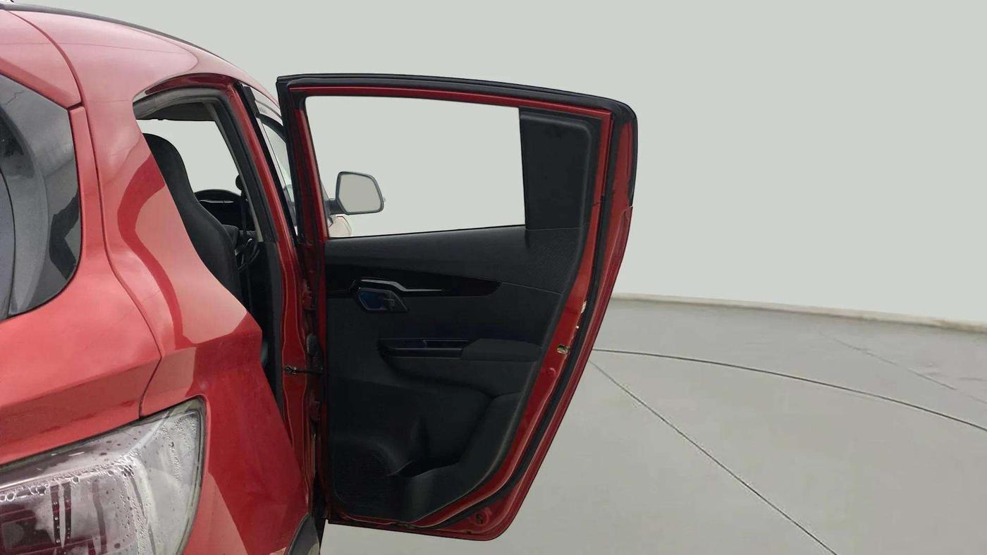 2018 Mahindra KUV 100 NXT K8 D 6 STR, Diesel, Manual, 77,666 km, RHS Rear Door